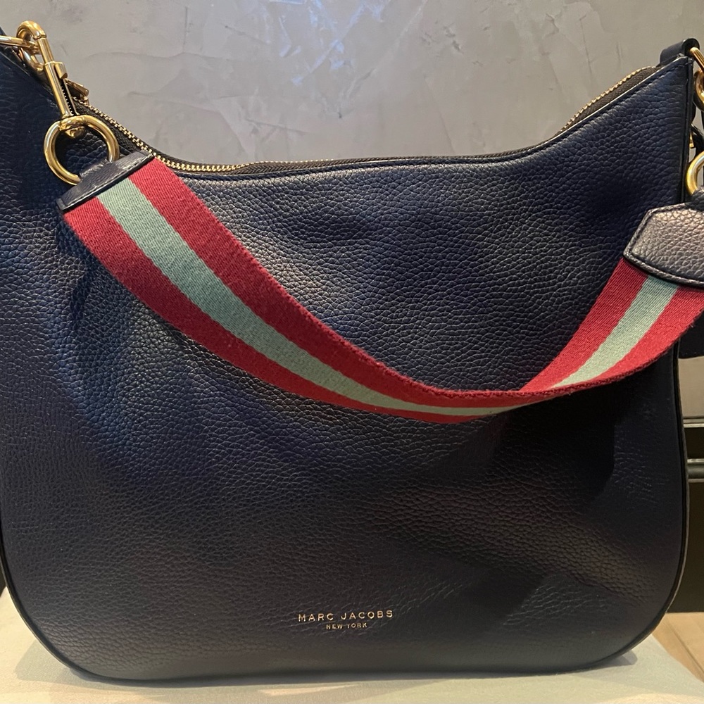 Beautiful Marc Jacobs navy blue, leather bag. Amazing quality leather.